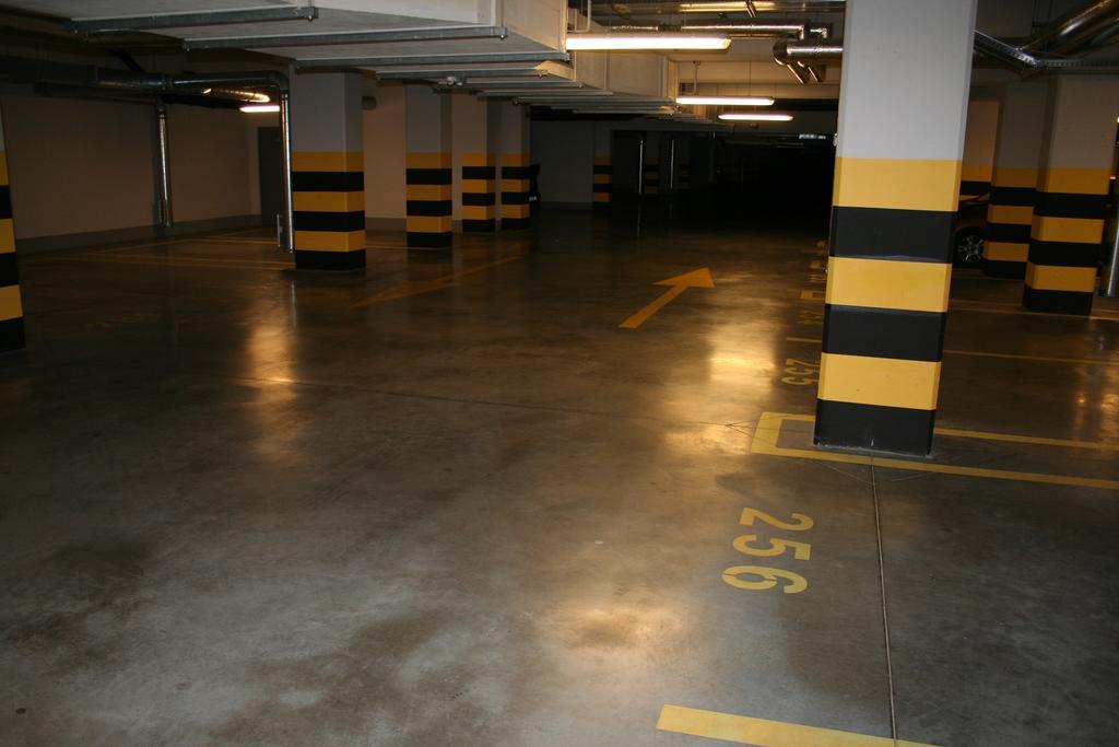 קרקוב Executive 2-Bedroom Apartment מראה חיצוני תמונה